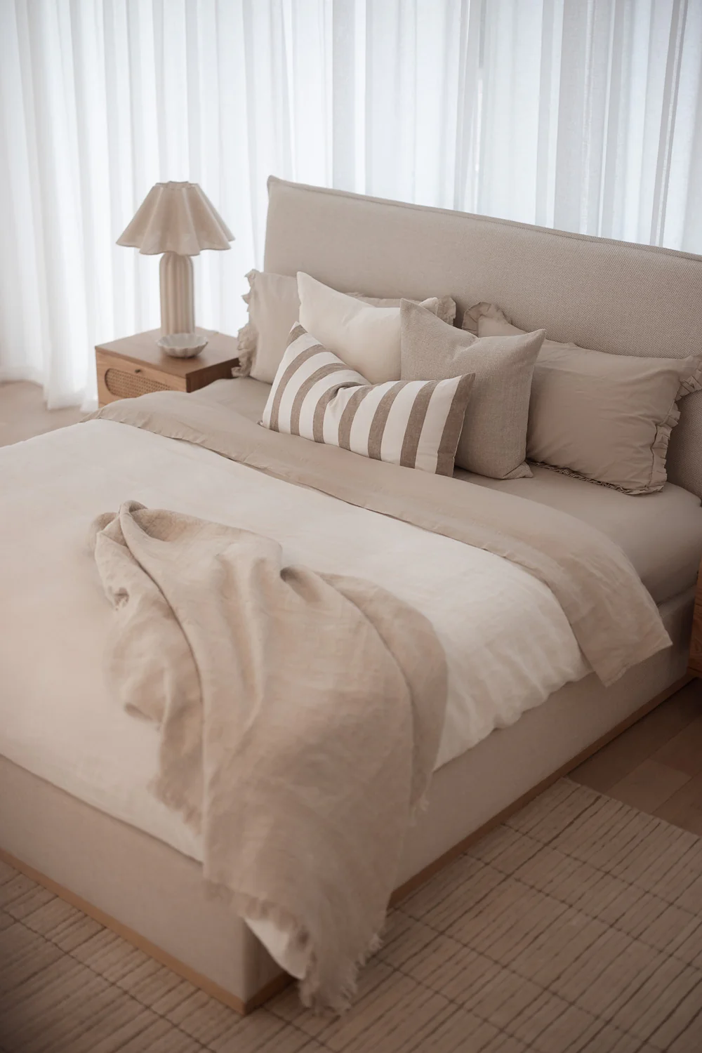 Aria Bed with Gas Lift Storage - Image 4