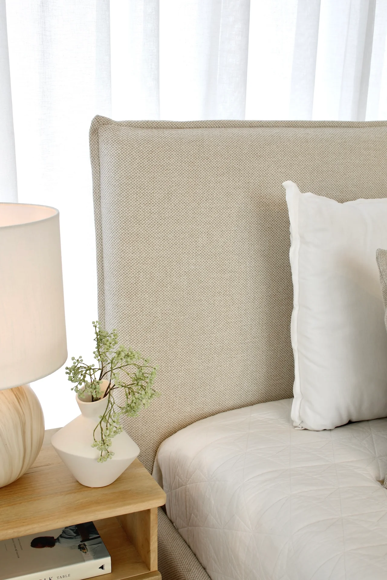 Aria Bed with Gas Lift Storage - Image 8