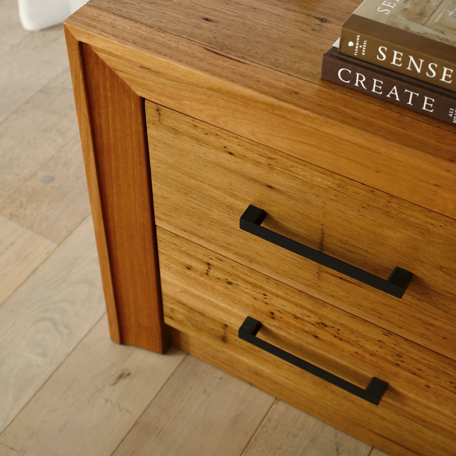 Bondi Bedside - Image 3