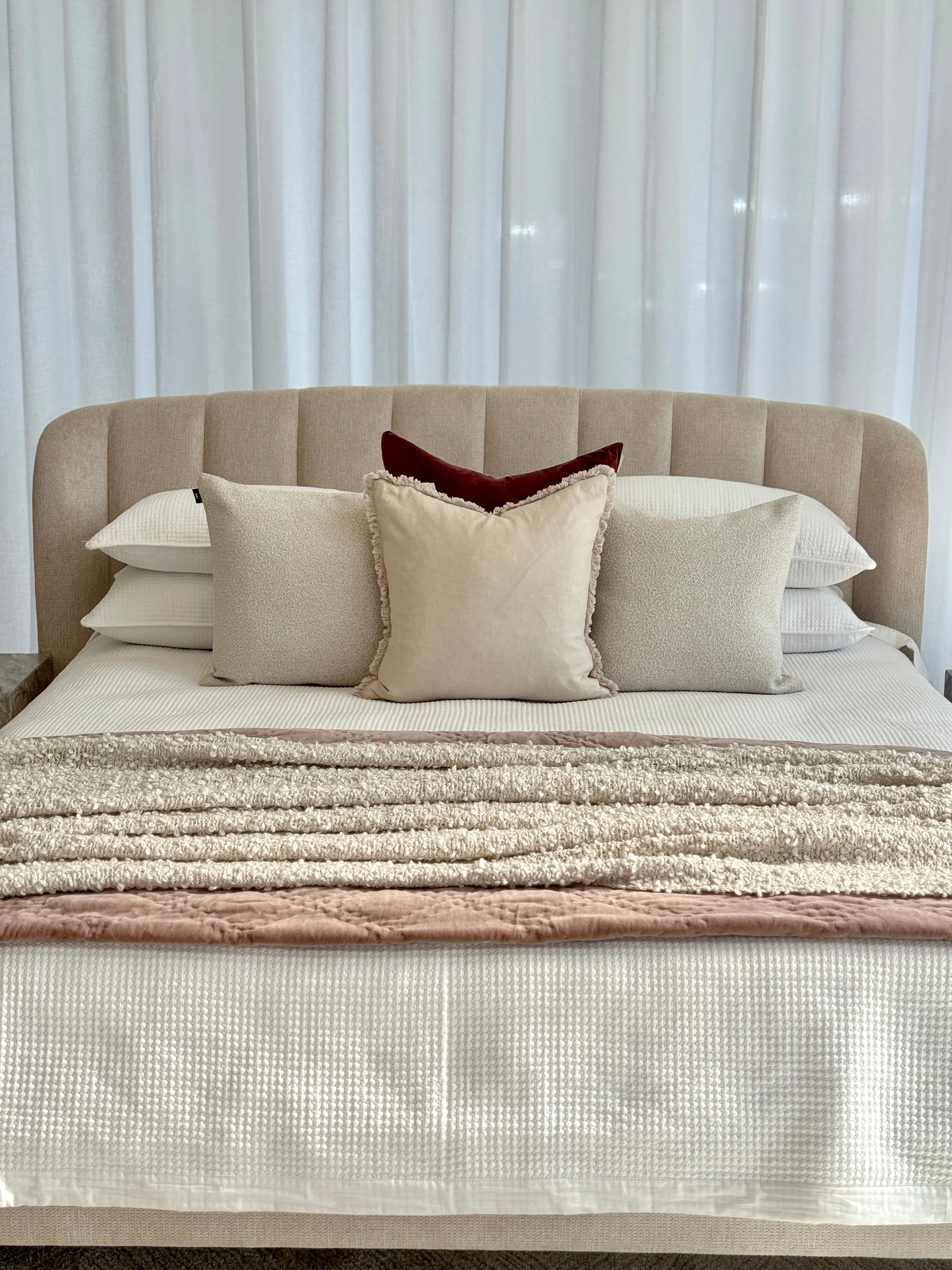 Delphi Bed - Image 4