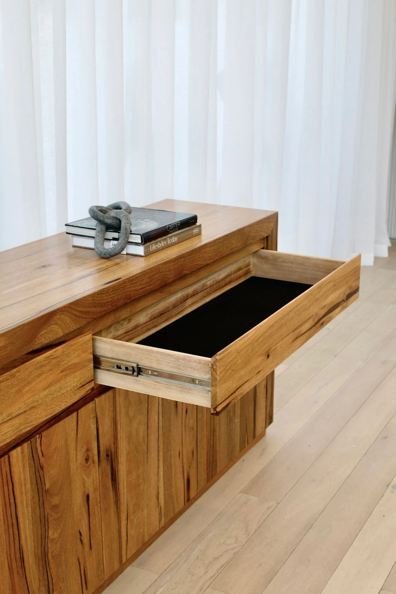 Karri Valley 4 Door 2 Drawer Sideboard - Image 4