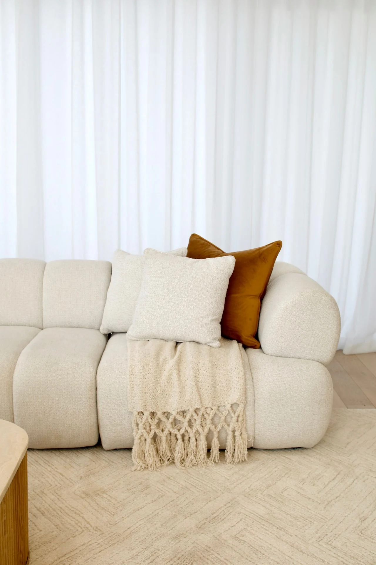 Savannah 3 Seater - Vanilla - Image 6